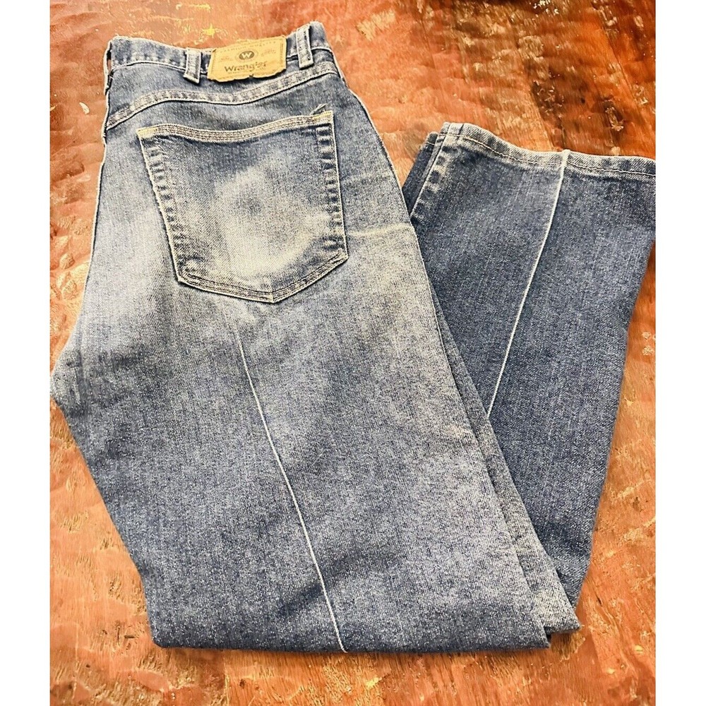 Vintage Wrangler Women’s Jeans 9/10 32” X 38” Creased  Worn Cool